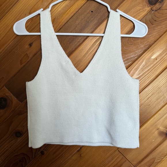 House of Harlow 1960 White Knit Tank Top Size Medium - Picture 4 of 4